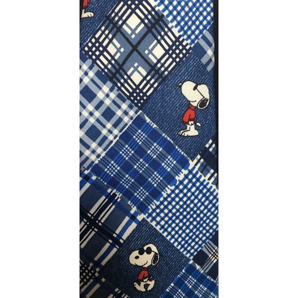 Vintage Blue Snoopy Tie - Picture 5 of 5